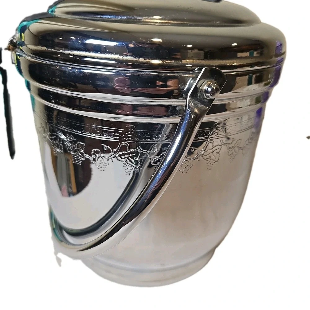 United Chromium Brass Ice Bucket Grape Vine Hinged Lid Handle Barware Vintage